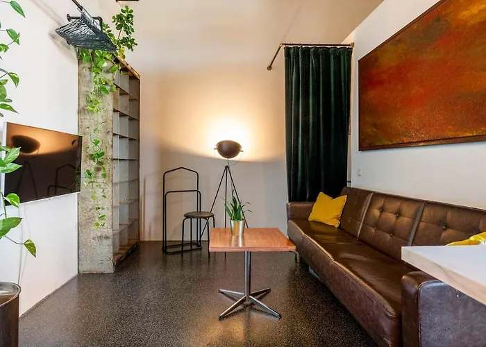 Loft & Artist In An Industrial Creative Hub * 柏林