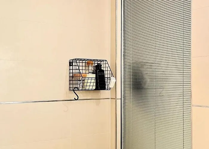 Apartment Loft & Artist In An Industrial Creative Hub