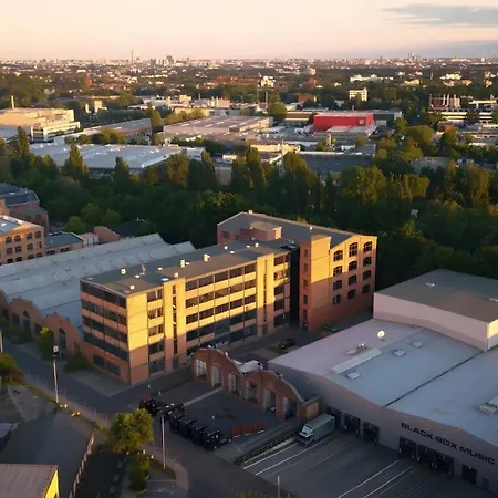 דירה Loft & Artist In An Industrial Creative Hub ברלין