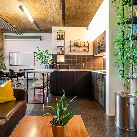 Loft & Artist In An Industrial Creative Hub Apartment Berlin